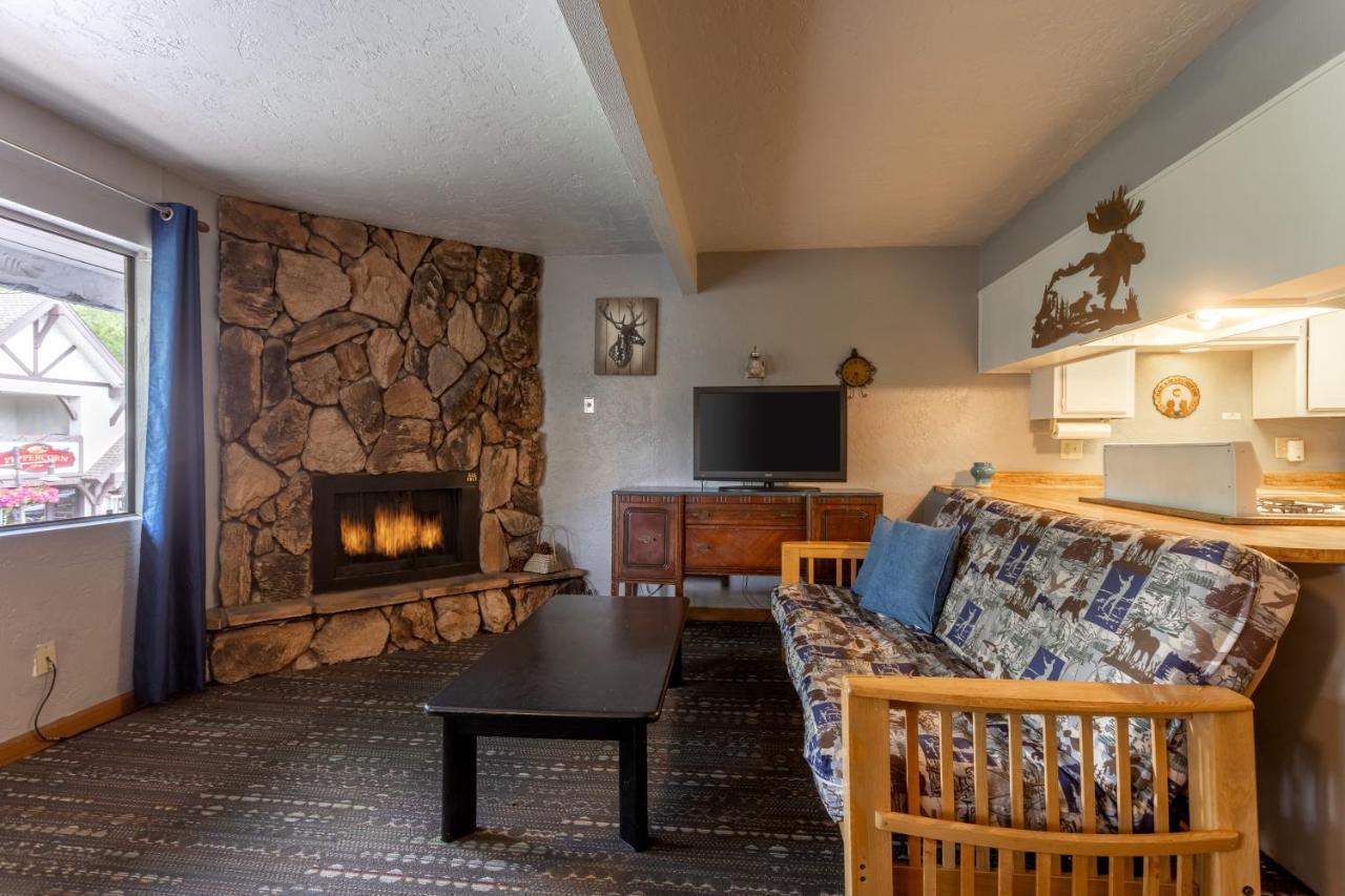 Village Suites Inn - American Black Bear - Perfect Location, In The Village! Can'T Be Better! Big Bear Lake Buitenkant foto