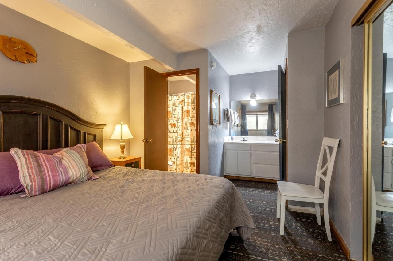 Village Suites Inn - American Black Bear - Perfect Location, In The Village! Can'T Be Better! Big Bear Lake Buitenkant foto